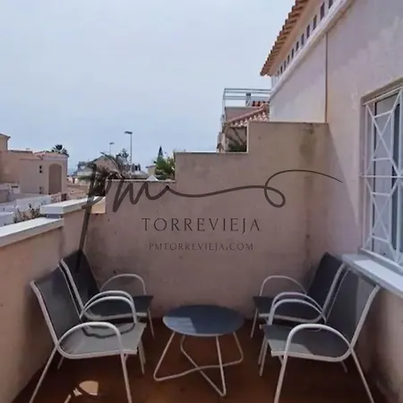Feriehus Quadro-pool-barbeque-torrevieja *
