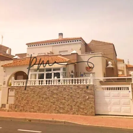 Quadro-pool-barbeque-torrevieja-pmt07 Vakantiehuis Torrevieja